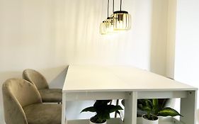 Scandinavian House-Milan City Centre
